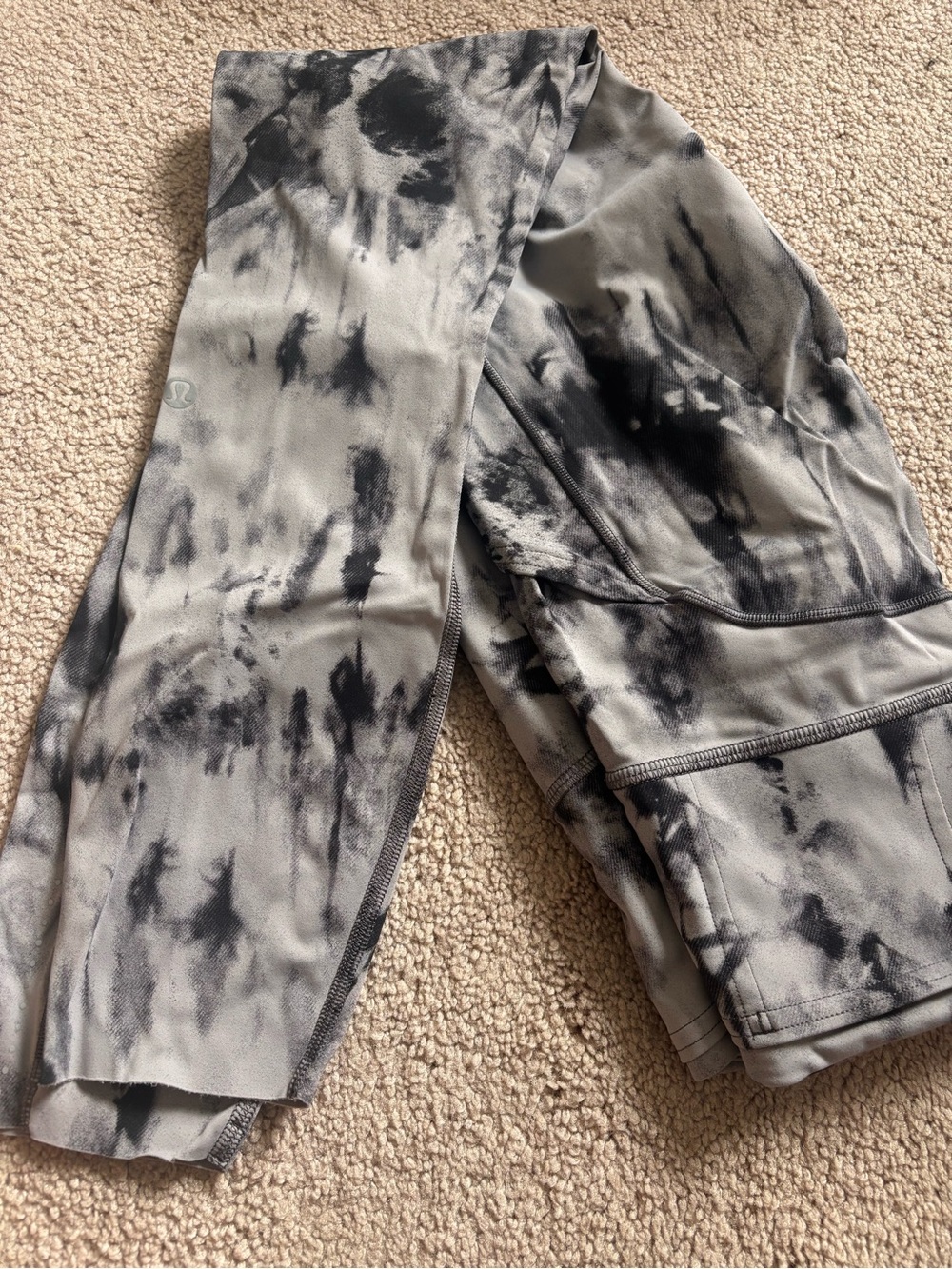 lululemon athletica Gray & Black Tie-Dye Leggings